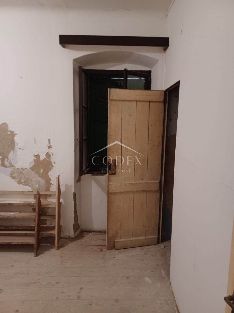 Hiša Na predaj -  Susak