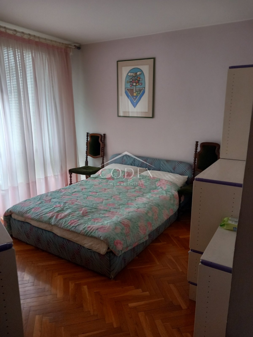 Flat For sale -  Kozala