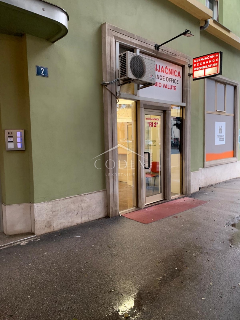 Komerčné Na predaj -  Centar