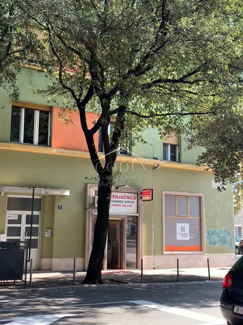 Poslovni prostori Naprodaj - Primorsko-goranska Centar
