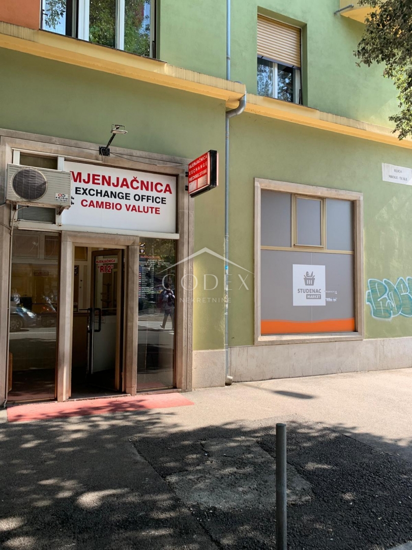Komerčné Na predaj -  Centar
