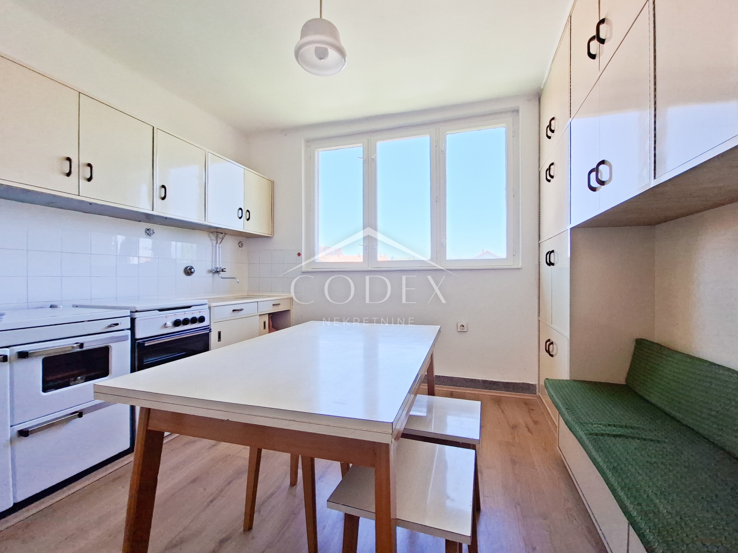 Apartmán Na prodej - Karlovačka švarča - foto 2/14