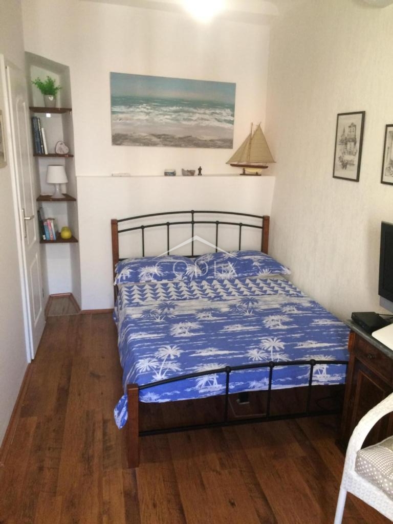 House For sale -  Cres