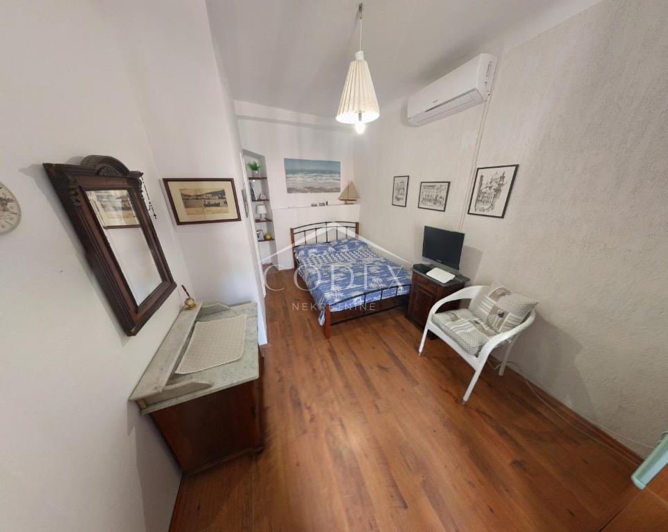 House For sale -  Cres