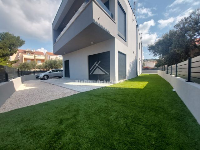 House For sale — Šibenik - Okolica