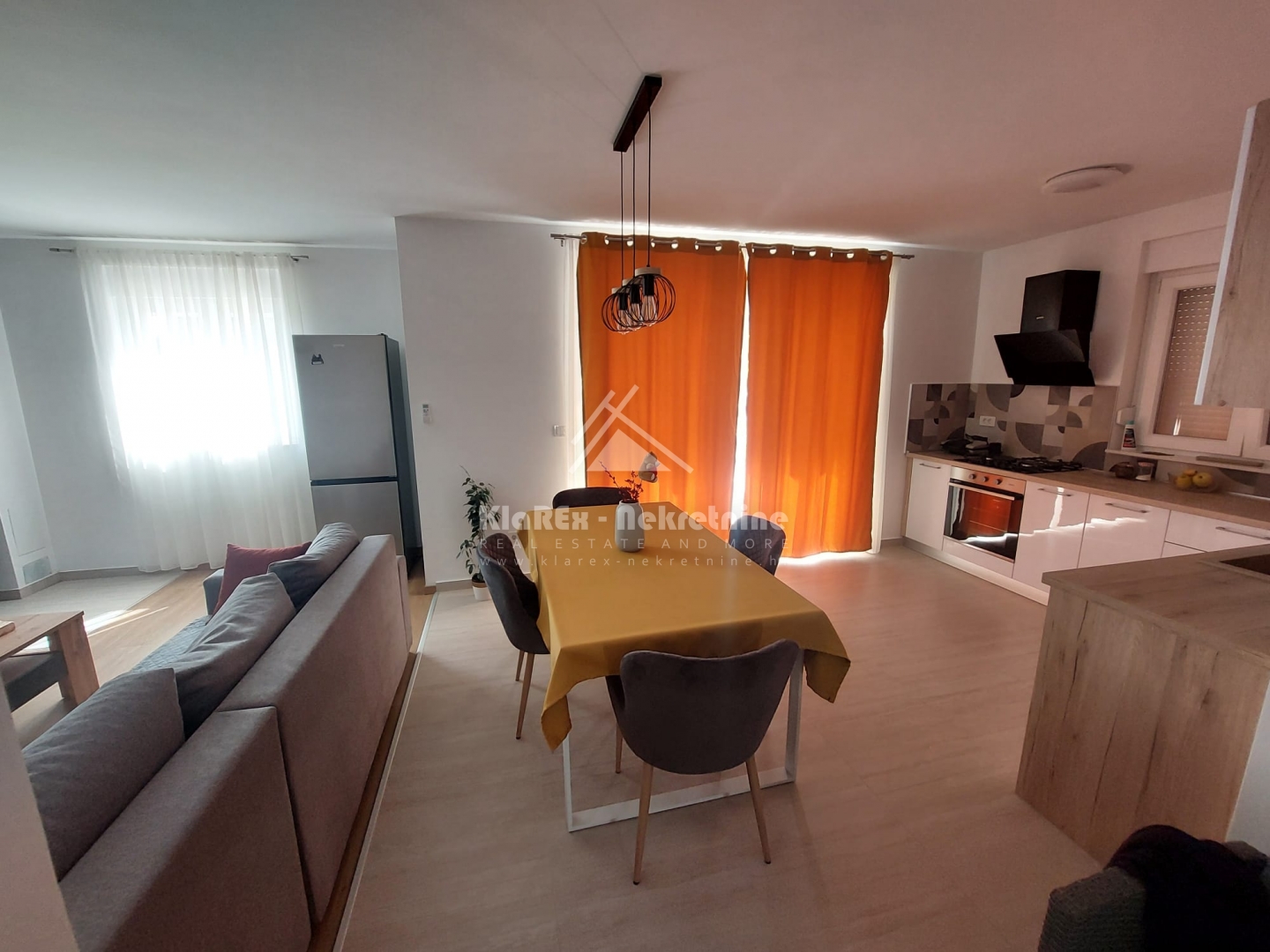 House For sale - Šibensko-kninska Jezera