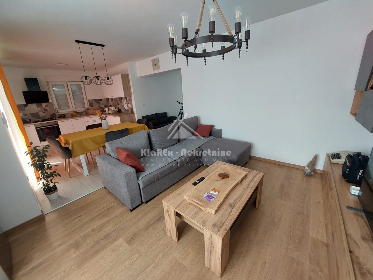 House For sale - Šibensko-kninska Jezera