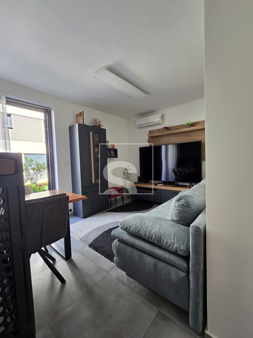 Apartment Zu verkaufen -  Štinjan