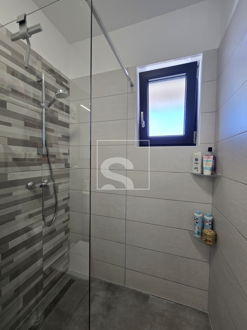 Apartment Zu verkaufen -  Štinjan