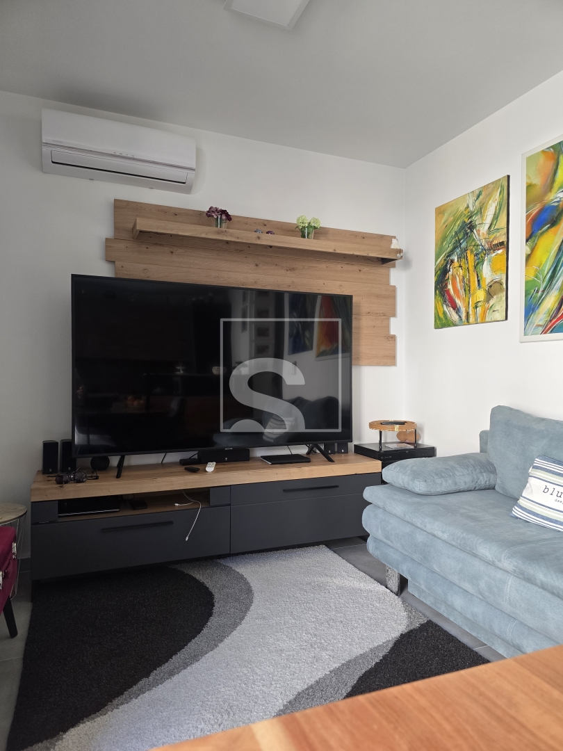 Apartment Zu verkaufen -  Štinjan