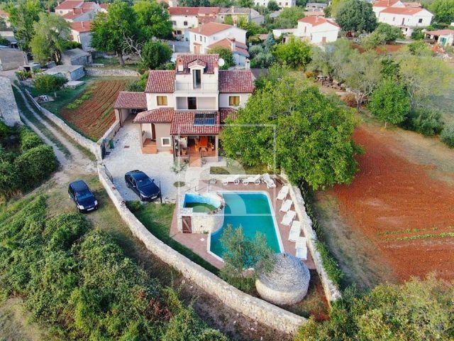 House For sale - Istarska Cukrići - foto 2/52