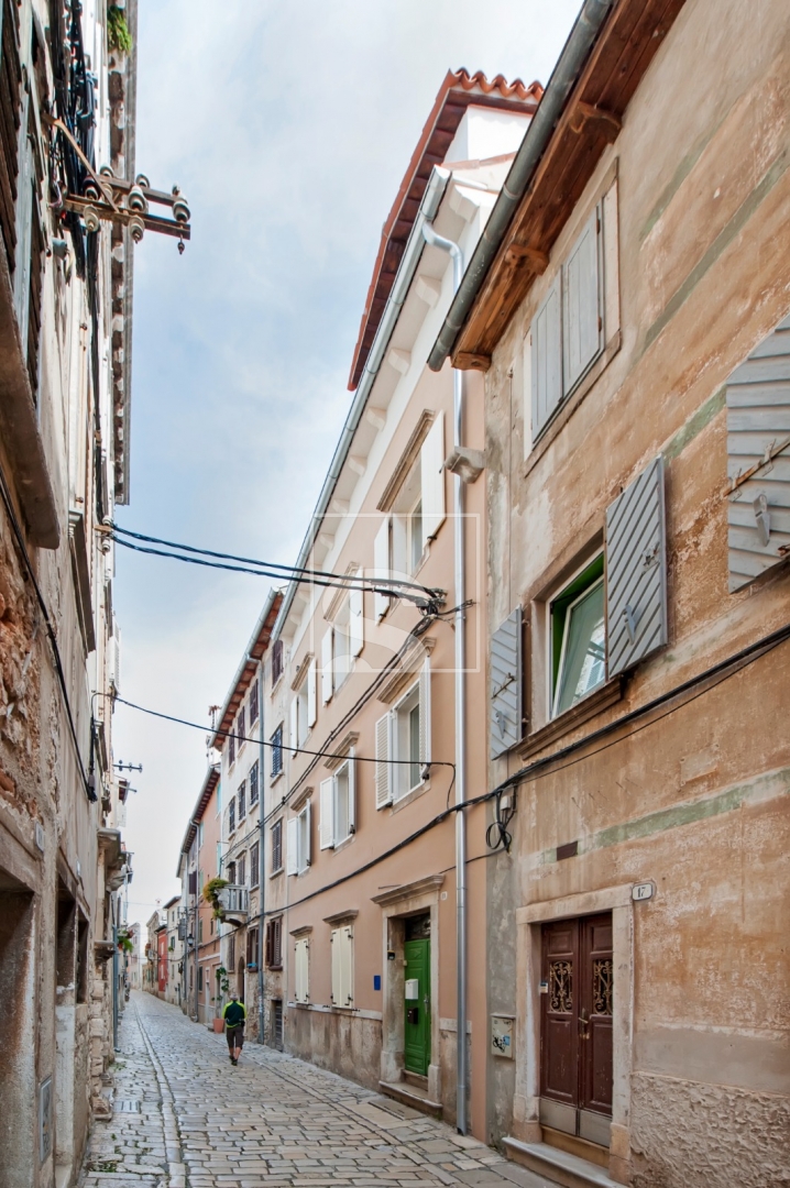 Mieszkanie Na sprzedaż -  Rovinj