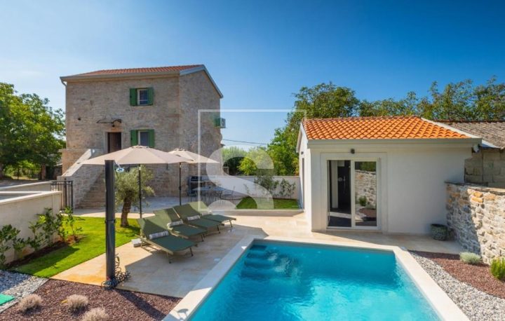 Hiša na predaj 108 m² – Višnjan
