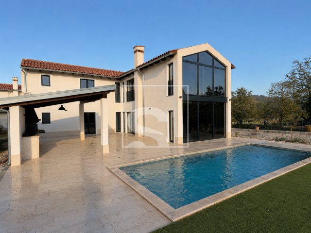 Dom na predaj 200 m² – Poreč