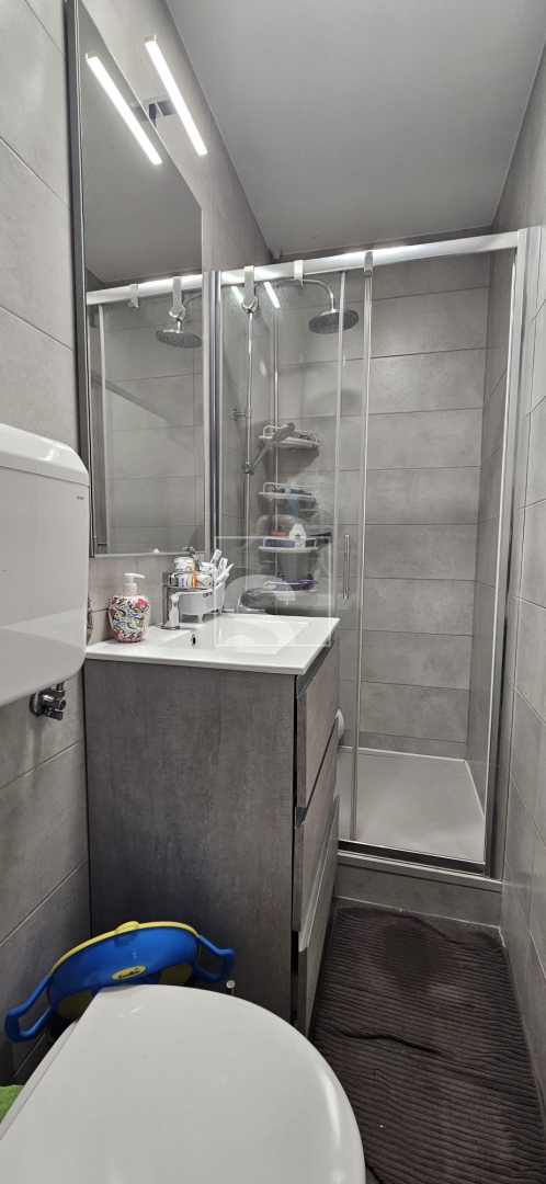 Apartma Na predaj -  Stoja