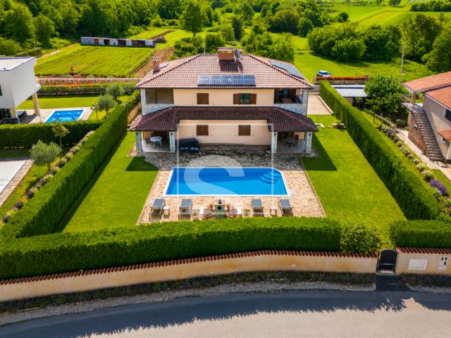 Dom na predaj 417 m² – Poreč