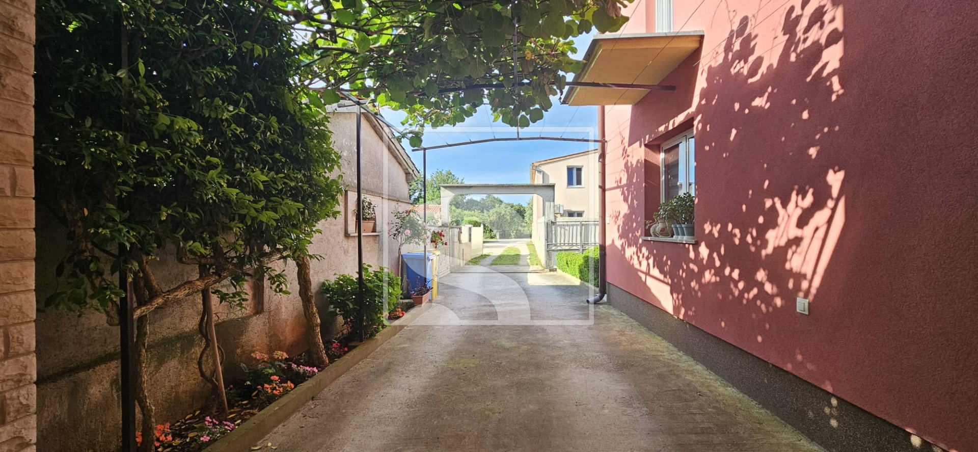 Haus Zu verkaufen -  Šišan