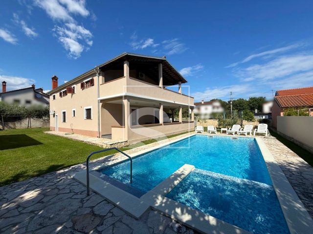Casa in vendita 195 m² – Marčana