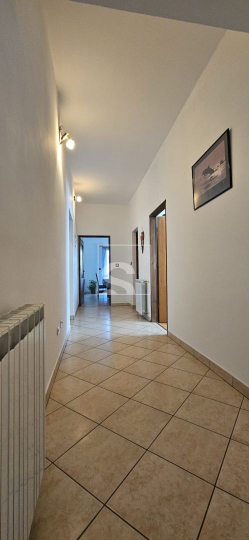 Haus Zu verkaufen -  Loborika