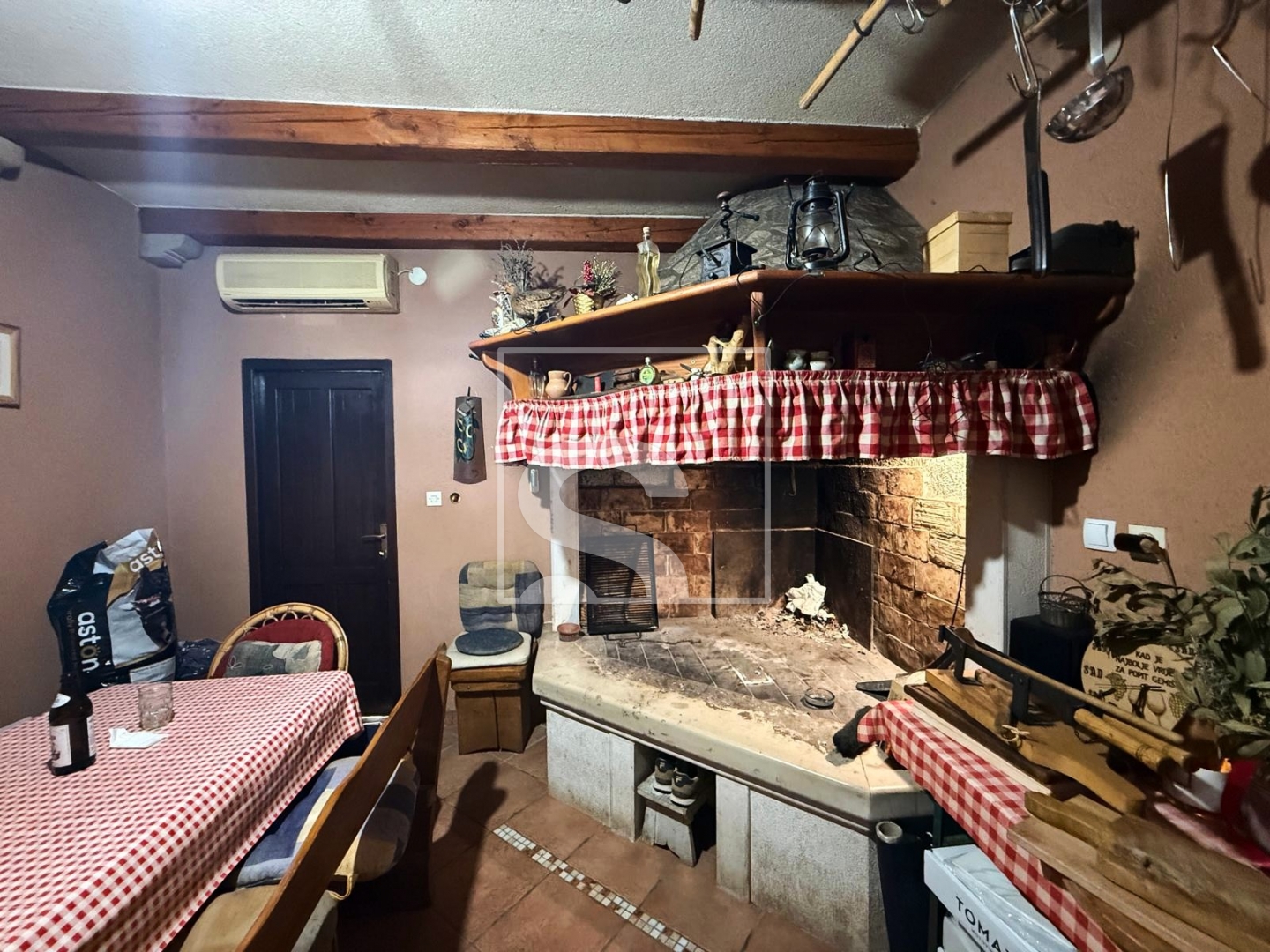 Haus Zu verkaufen -  Loborika