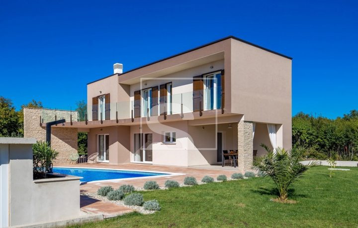 Hiša na predaj 208 m² – Labin