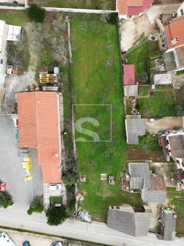 Land for sale 1043 m² – Vodnjan