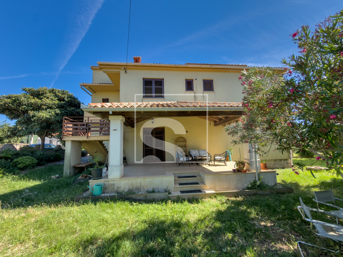 Kuća Na prodaju -  Galižana