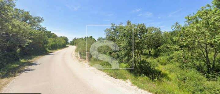 Land for sale 606 m² – Vodnjan