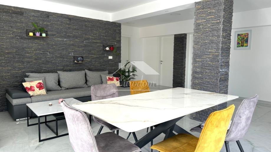 Appartamento In vendita -  Banjol