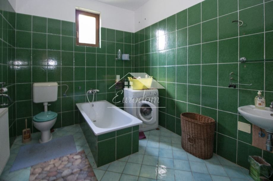 Kuća Na prodaju -  Kostanjevac