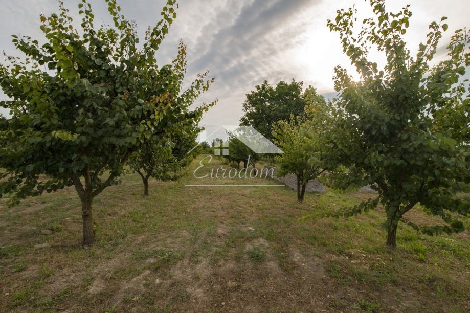 Kuća Na prodaju -  Karanac