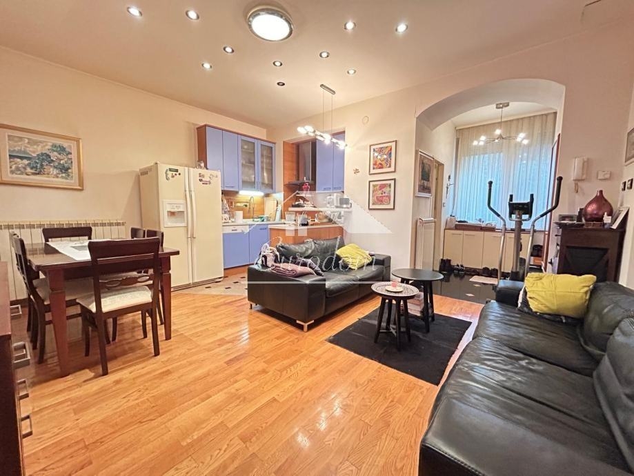 Flat For sale -  Donji grad