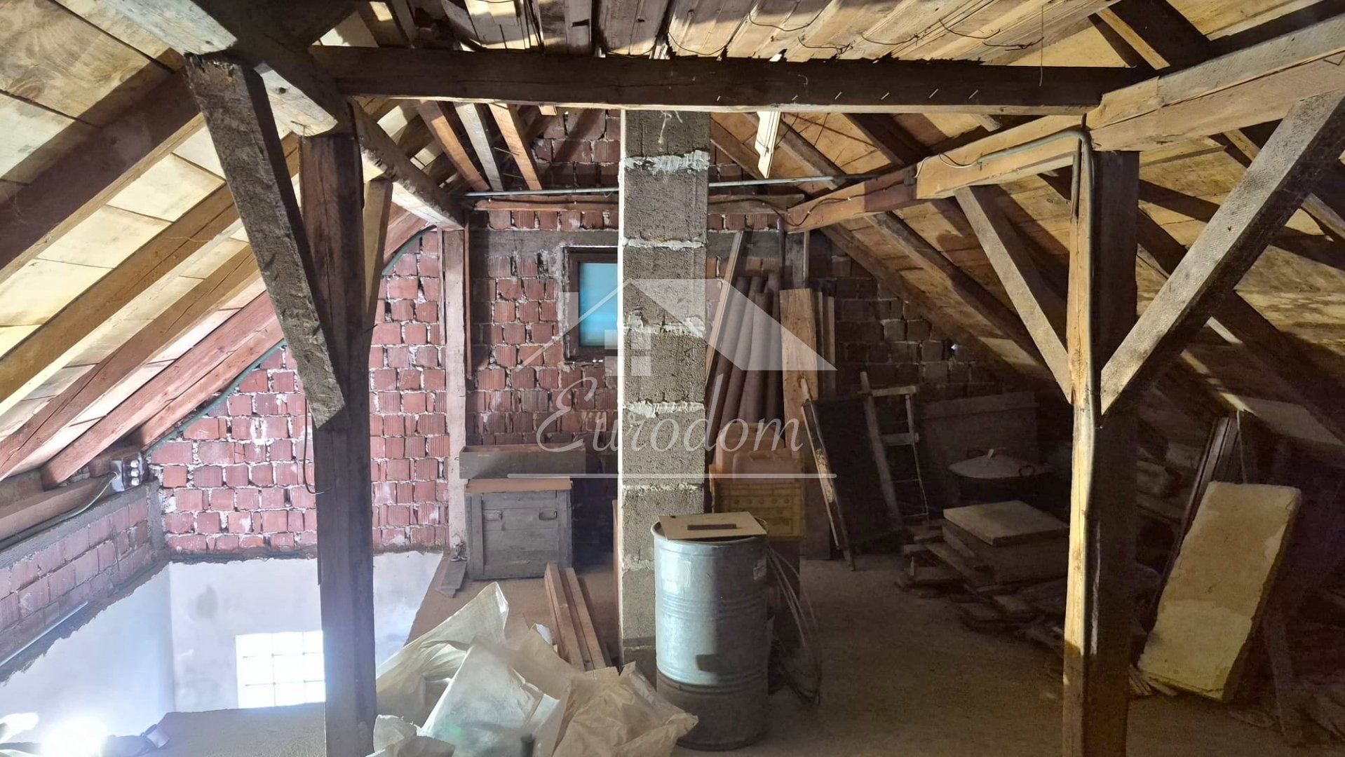 Maison À vendre - Grad Zagreb Perjavica