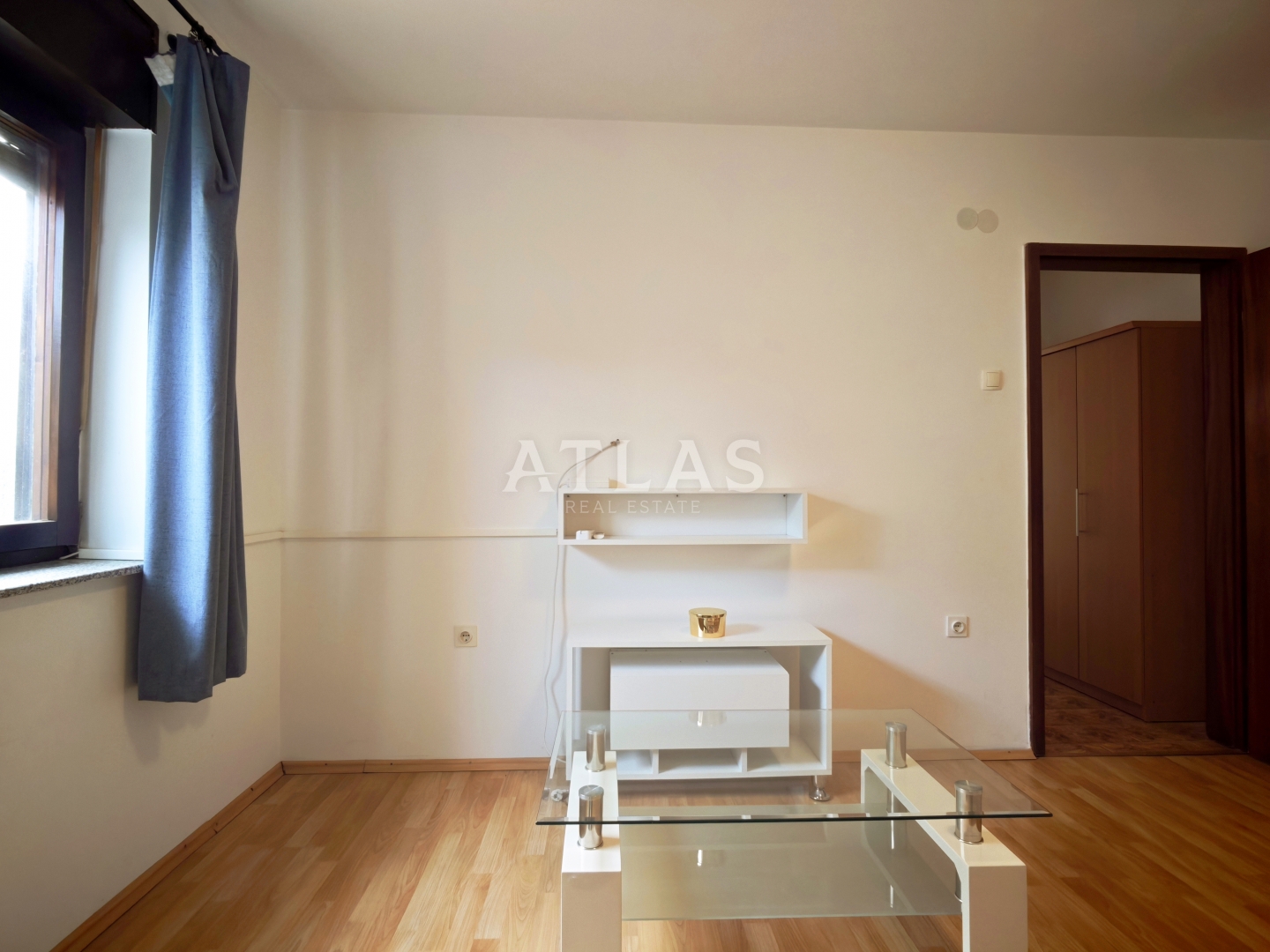 Apartma Na predaj -  Hosti