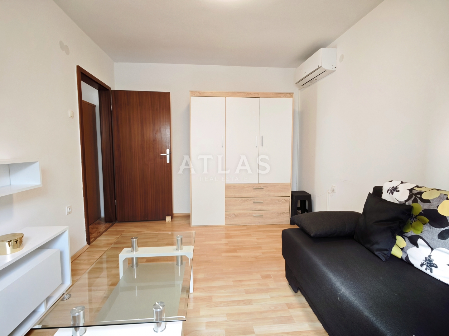 Apartma Na predaj -  Hosti