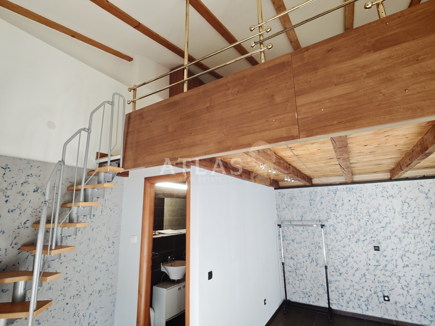 Poslovni prostor Na prodaju - Primorsko-goranska Opatija - Centar - foto 1/14