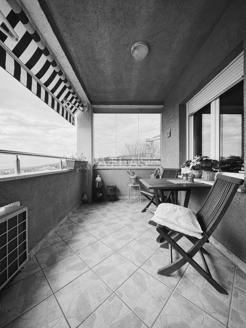 Apartma Na predaj -  Paveki