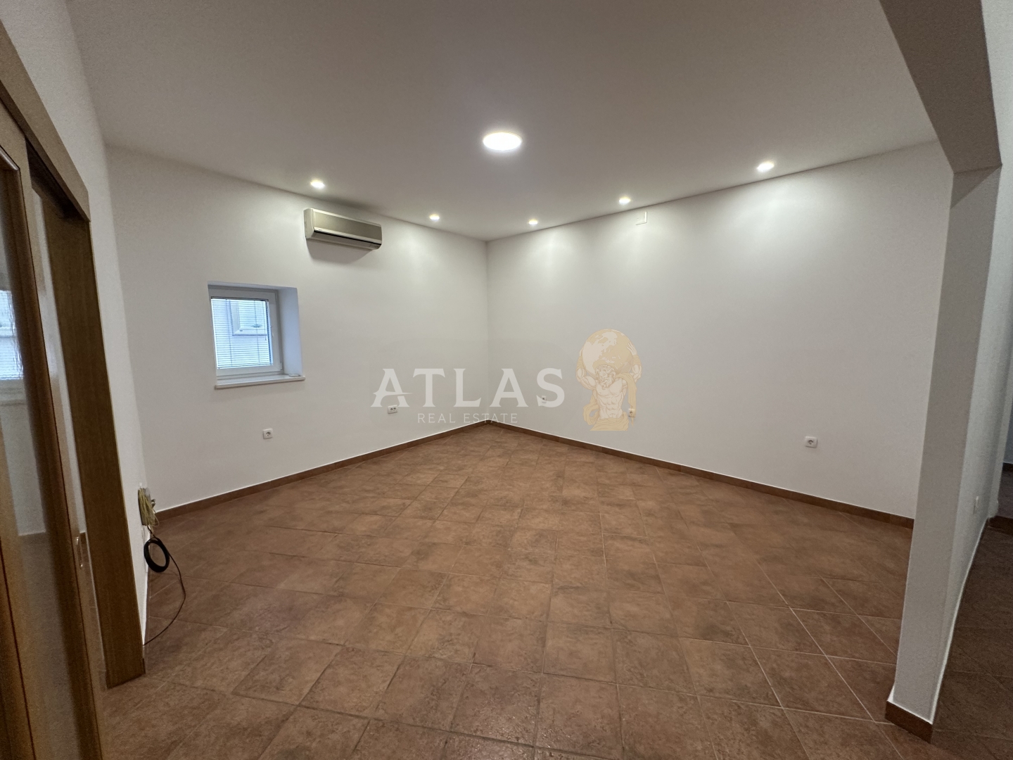 Business premises For sale - Primorsko-goranska Centar - foto 2/13
