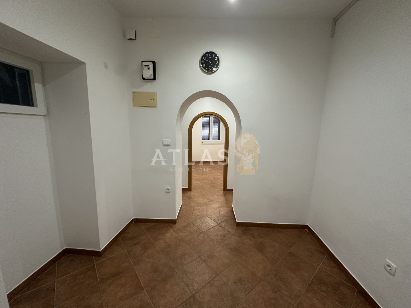 Business premises For sale - Primorsko-goranska Centar