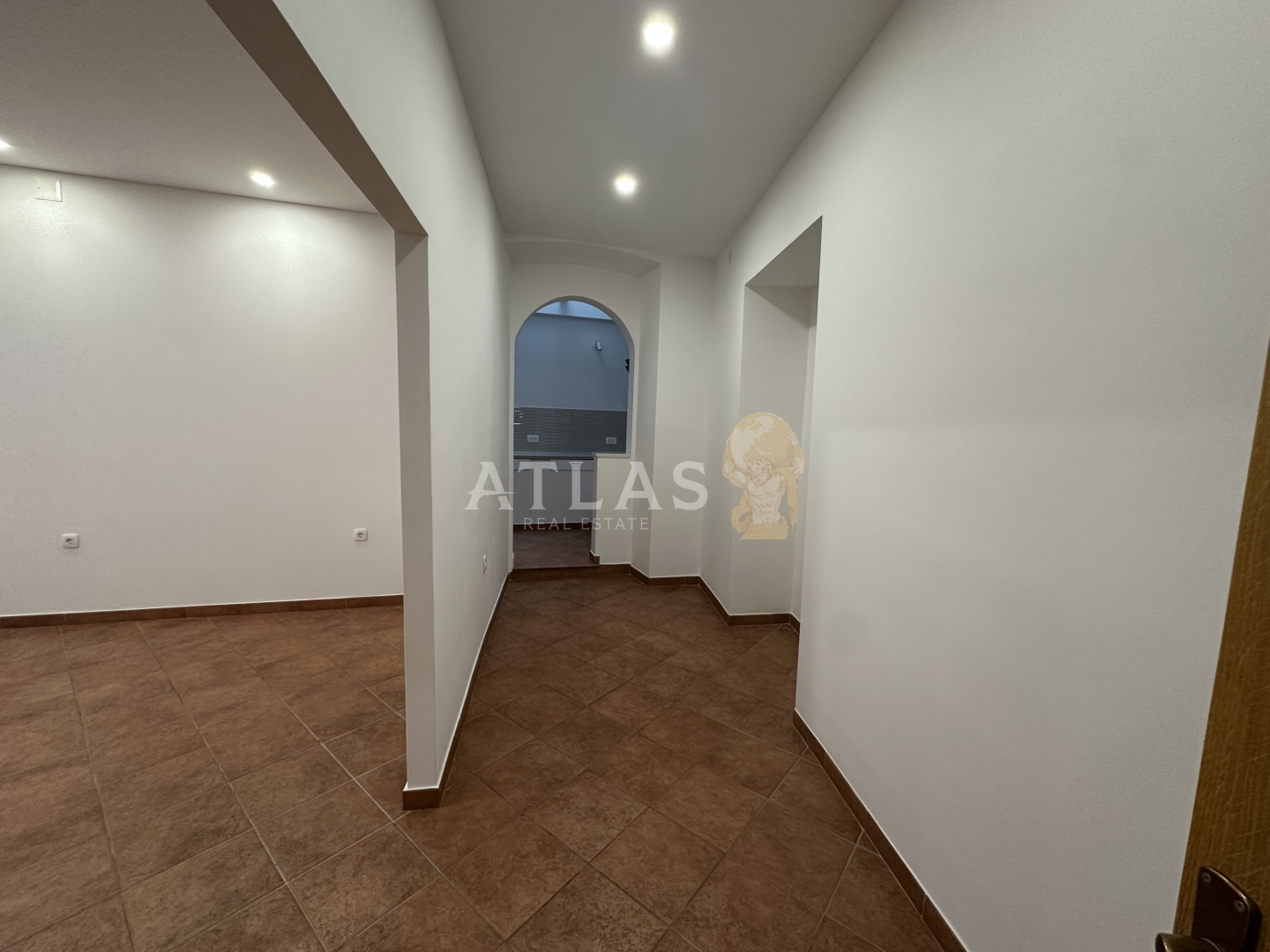 Business premises For sale - Primorsko-goranska Centar