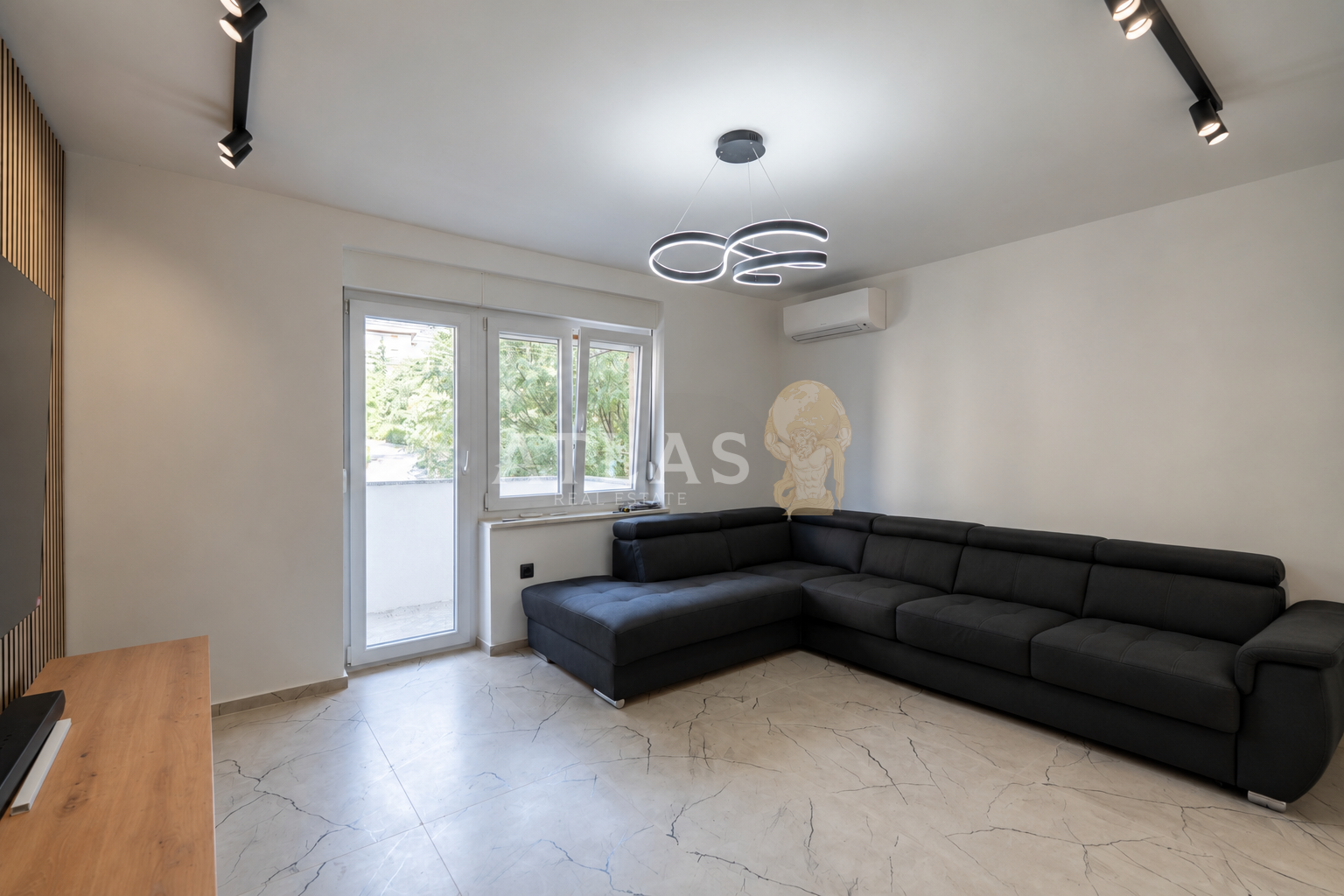 Apartma Na predaj - Primorsko-goranska Donja Vežica - foto 2/12