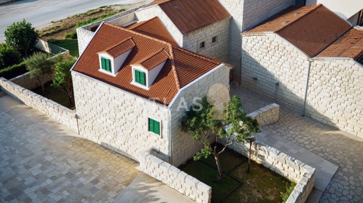 Haus Zu verkaufen - Splitsko-dalmatinska Grohote - foto 4/9