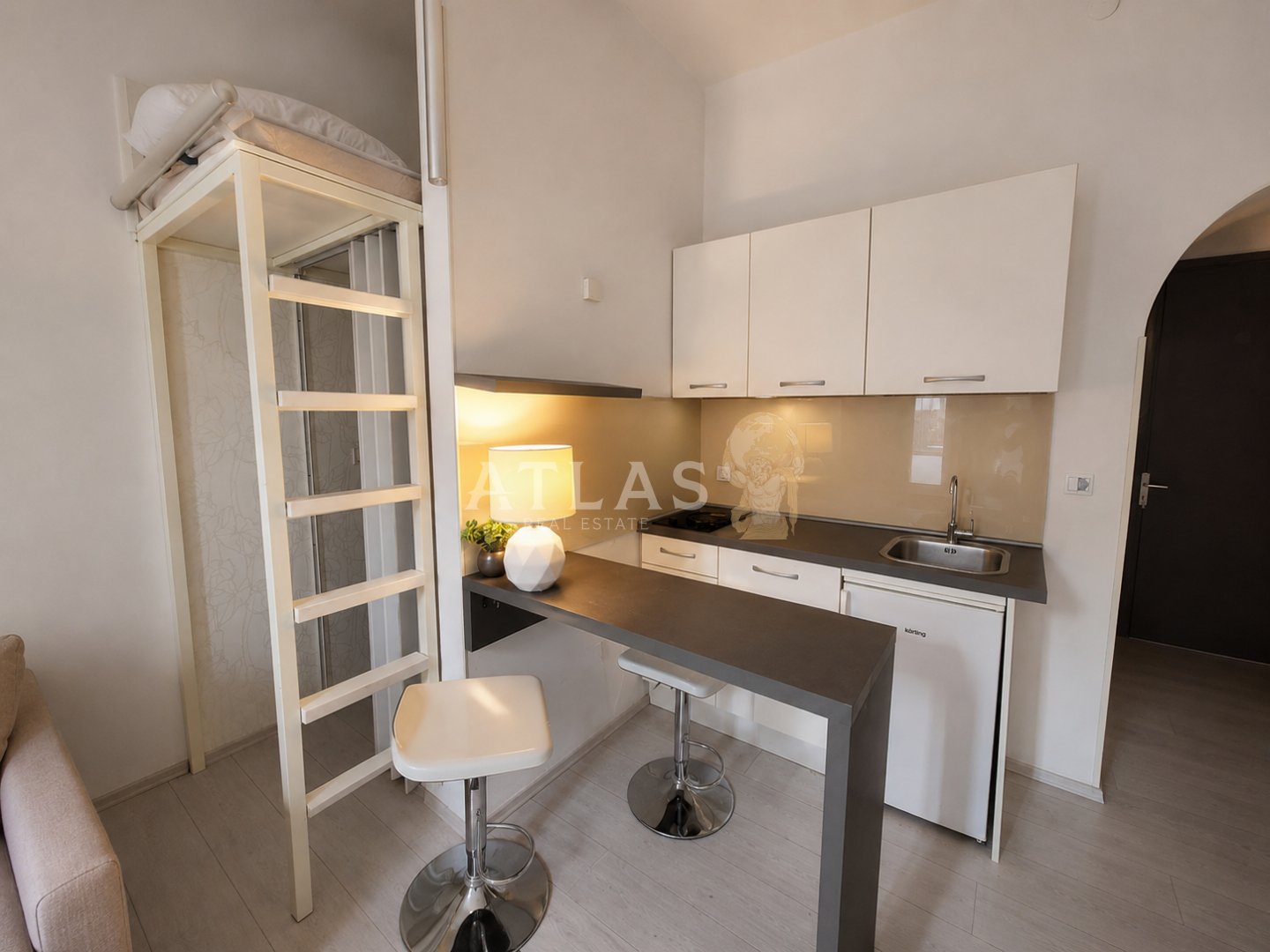 Mieszkanie Na sprzedaż - Primorsko-goranska Centar - foto 1/2