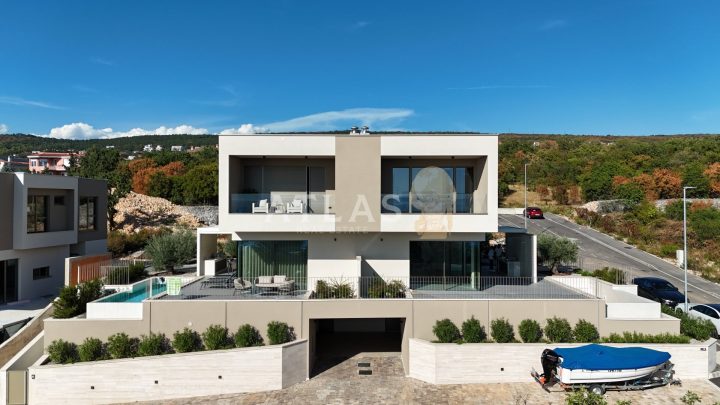 Casa in vendita 276 m² – Kostrena