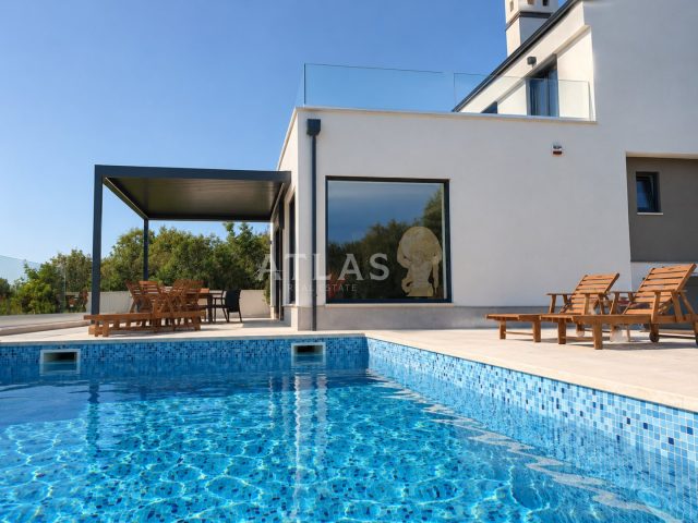 Haus zu verkaufen 300 m² – Kostrena