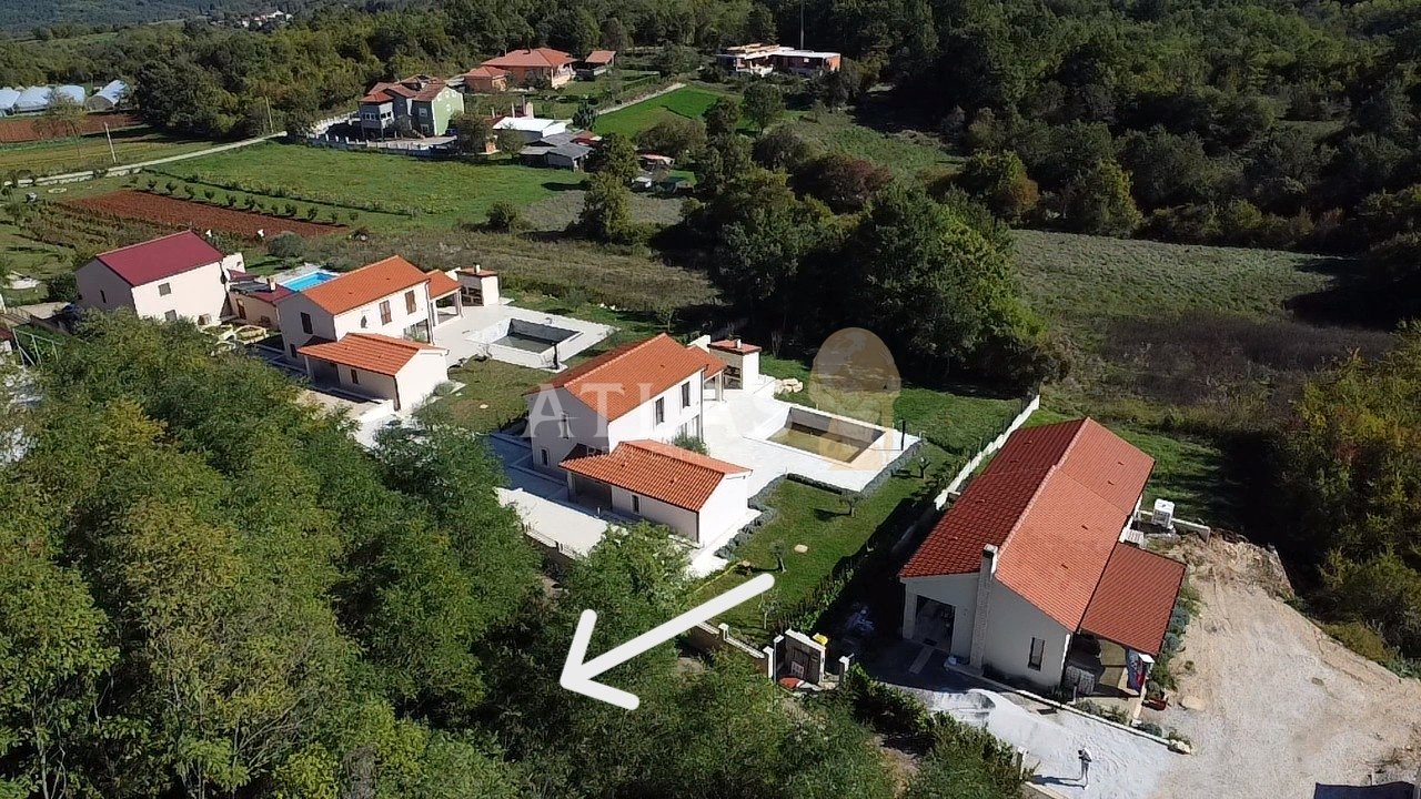 Pozemek Na prodej - Istarska Karojba - foto 1/4