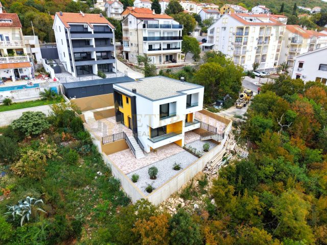 Apartmán na predaj 84 m² – Dramalj