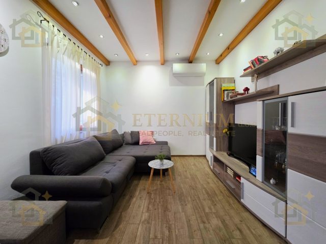 Appartement à louer 54 m² – Ružići