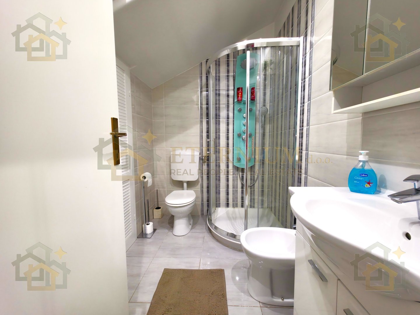 Appartement À louer -  Ružići
