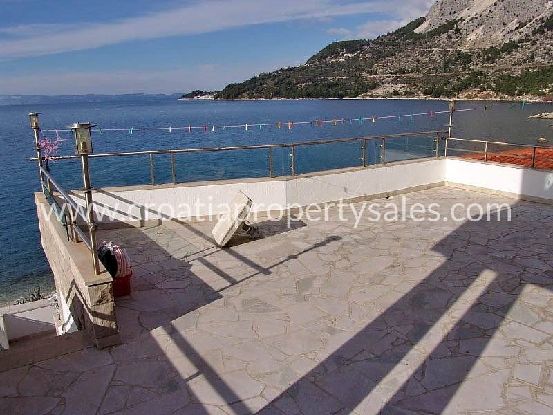 House For sale - SPLITSKO-DALMATINSKA  MAKARSKA 